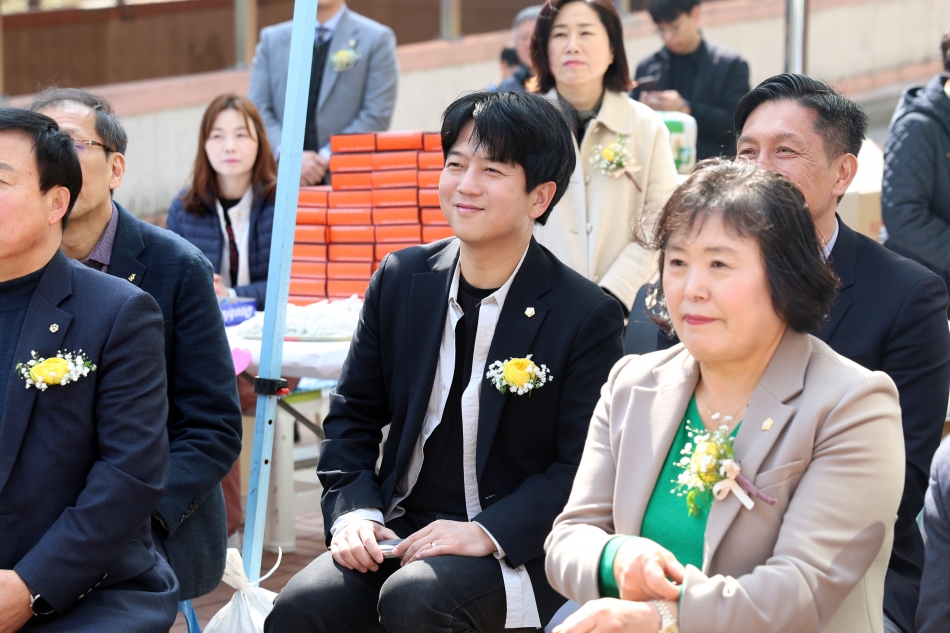능곡 신안 인스빌 아파트 최우수단지선정 기념 현판식_6