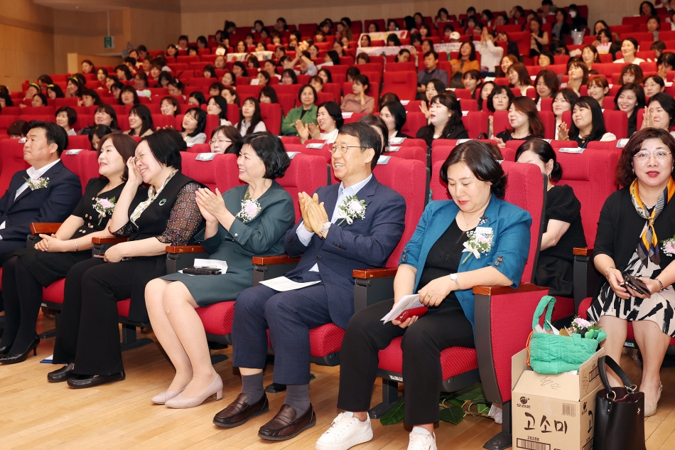시흥시 어린이집연합회 2025년 스승의 날 기념행사_6
