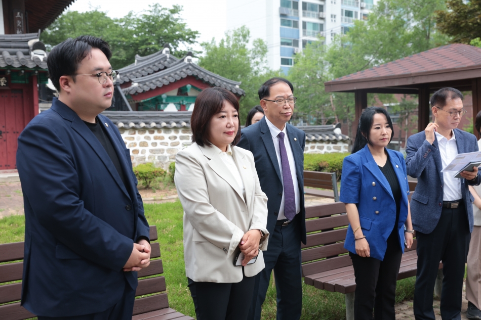 제328회 시흥시의회(정례회) 자치행정위원회 행정사무감사 현장방문_7