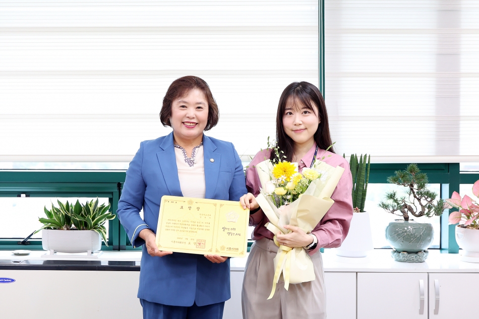 6월 의정발전 유공 공무원 표창 수여_2